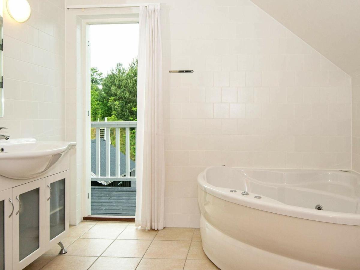 8 Person Holiday Home In Gjern Esterno foto